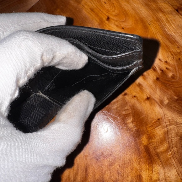 Louis Vuitton insert Card
Holder Damier
Graphite wallet - Picture 9 of 13